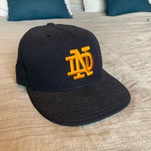 Notes Dame hat vintage 5950